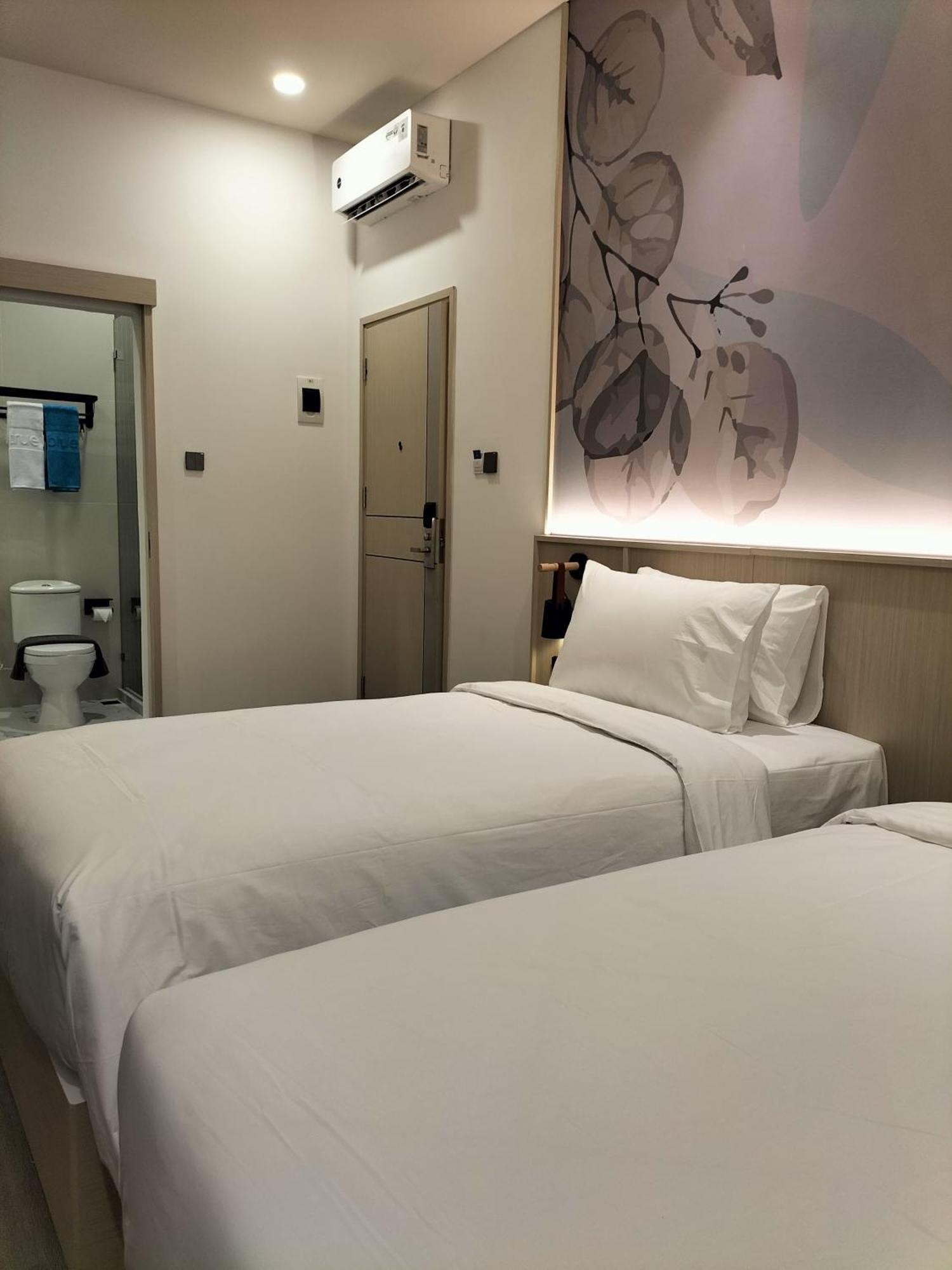 True Blue Hotel Menteng Jacarta Exterior foto