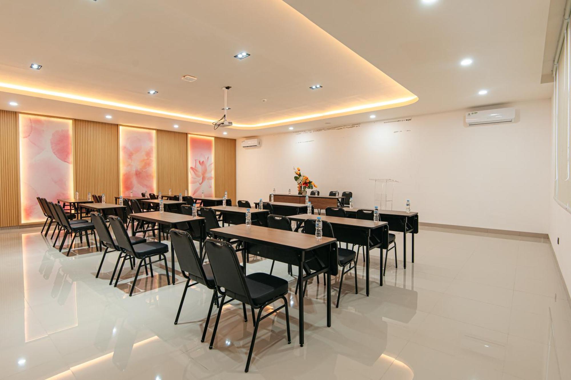 True Blue Hotel Menteng Jacarta Exterior foto