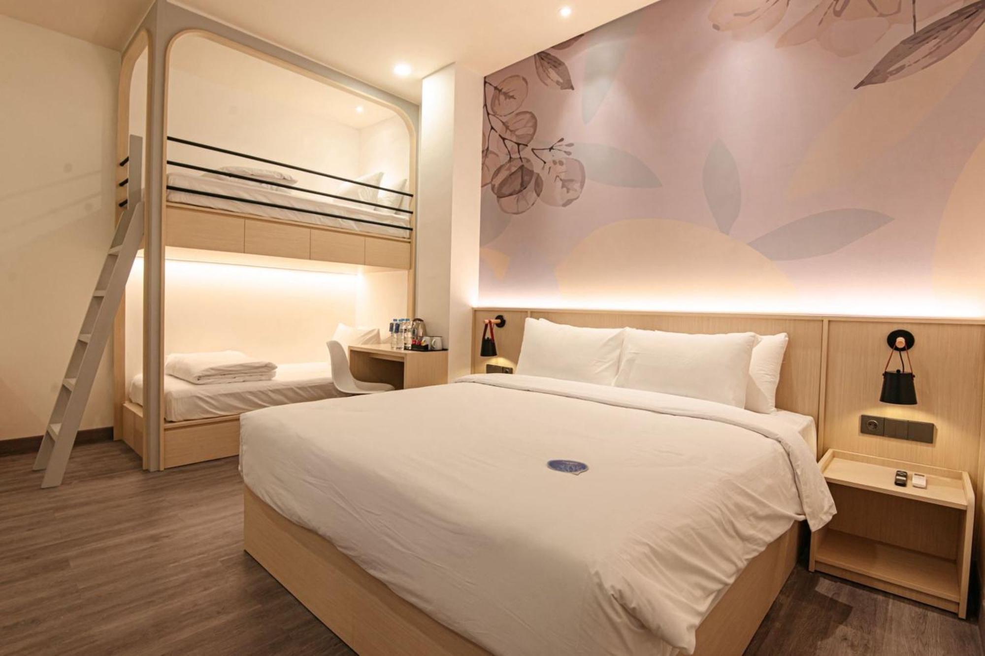 True Blue Hotel Menteng Jacarta Exterior foto